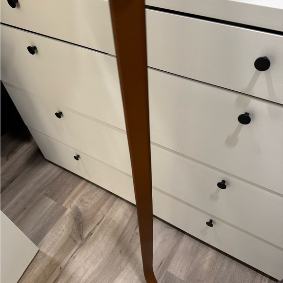 Women Ferragamo Reversible and Adjustable Gancini Belt - Picture 6 of 9